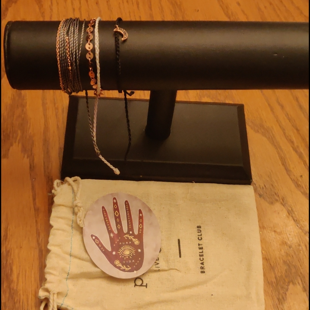 October 2020 Luna Pack Pura Vida Bracelets